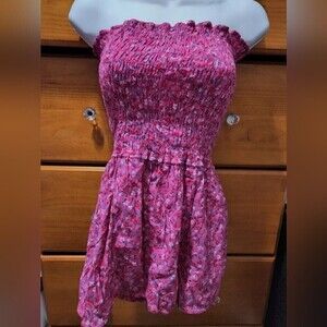 Women's romper size small pink